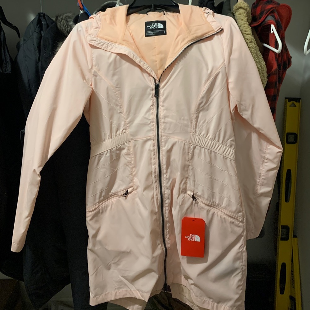 •NWT• North face light pink rain jacket - Picture 2 of 5
